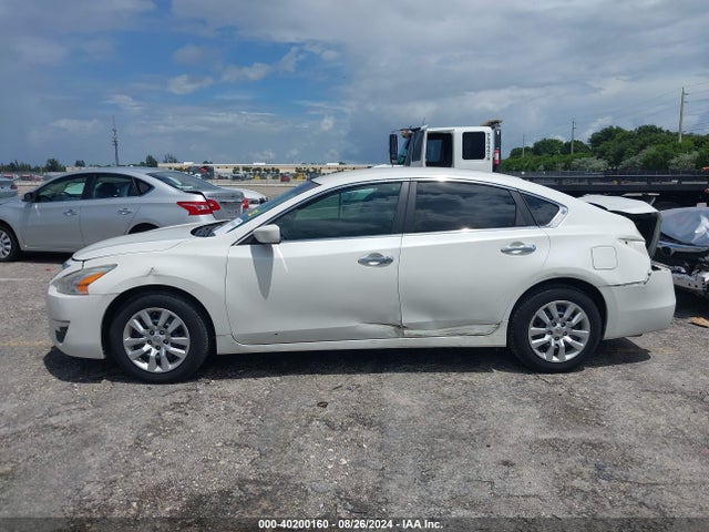 Nissan Altima 2.5 S 2014 1N4AL3AP3EN218426 Image 14