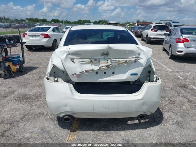 Nissan Altima 2.5 S 2014 1N4AL3AP3EN218426 Image 16