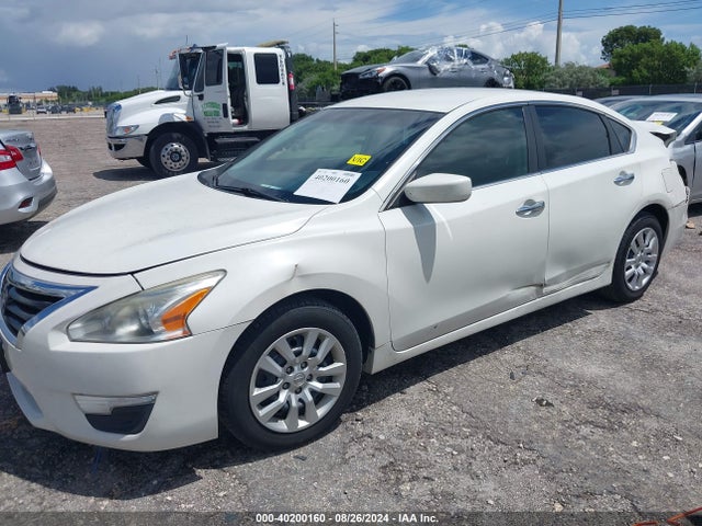 Nissan Altima 2.5 S 2014 1N4AL3AP3EN218426 Image 2