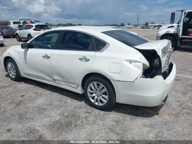 Nissan Altima 2.5 S 2014 1N4AL3AP3EN218426 Image 3