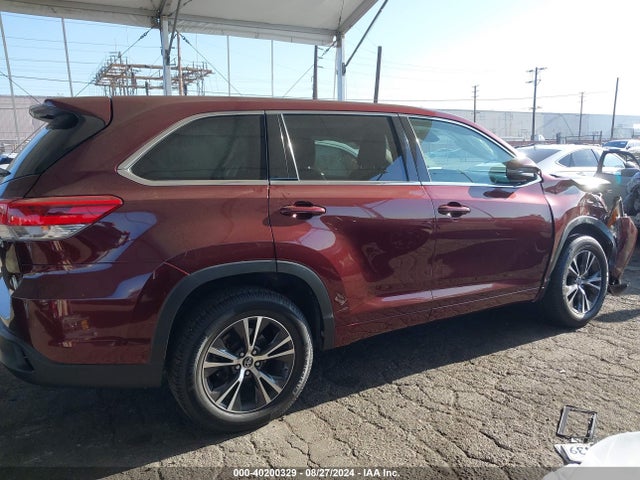 Toyota Highlander Le 2018 5TDZZRFH1JS288379 Image 13