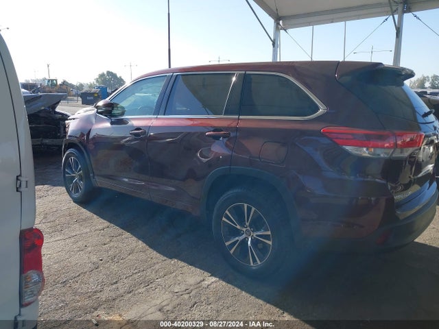 Toyota Highlander Le 2018 5TDZZRFH1JS288379 Image 14