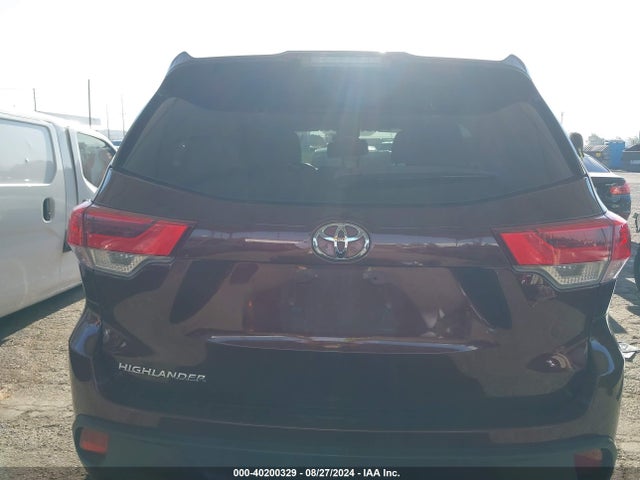 Toyota Highlander Le 2018 5TDZZRFH1JS288379 Image 16