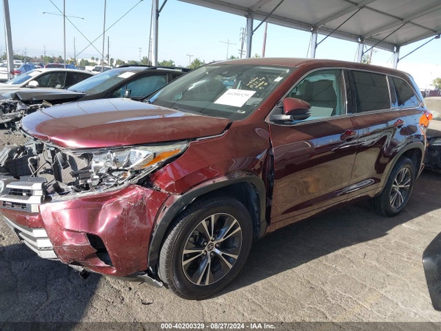 Toyota Highlander Le 2018 5TDZZRFH1JS288379 Image 2