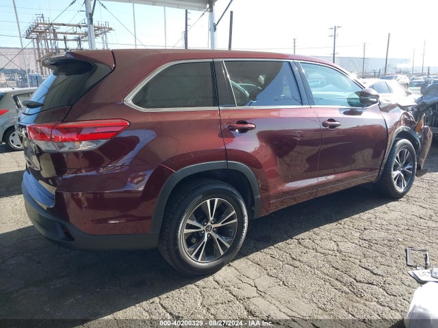 Toyota Highlander Le 2018 5TDZZRFH1JS288379 Image 4