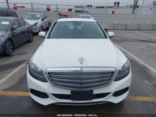 55SWF4JB2GU144949 Mercedes-Benz C 300 Luxury/sport