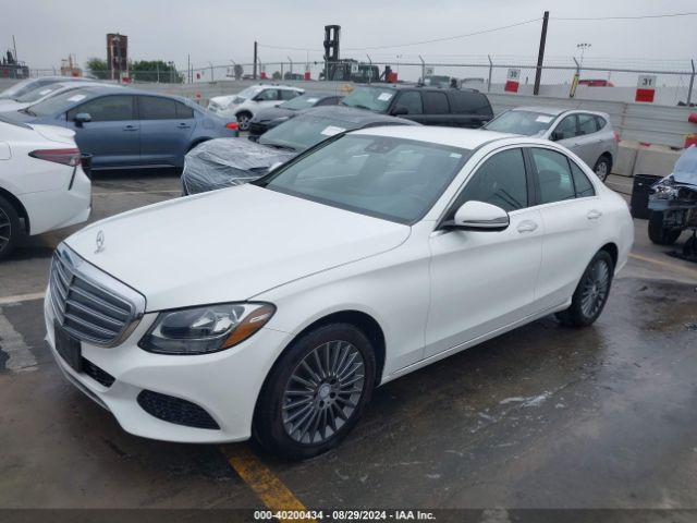 55SWF4JB2GU144949 Mercedes-Benz C 300 Luxury/sport