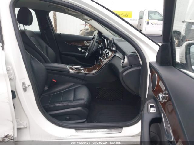 55SWF4JB2GU144949 Mercedes-Benz C 300 Luxury/sport
