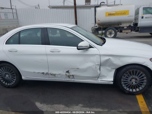 55SWF4JB2GU144949 Mercedes-Benz C 300 Luxury/sport