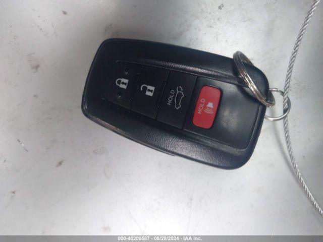 2T3C1RFV5RW318982 Toyota Rav4 Xle Premium