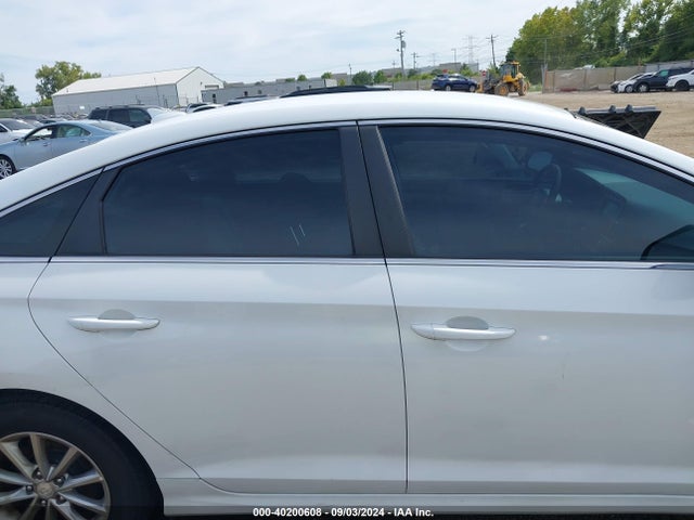 Hyundai SONATA SE 2018 5NPE24AF5JH692819 Image 14