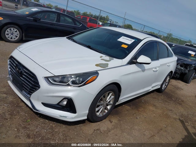 Hyundai SONATA SE 2018 5NPE24AF5JH692819 Image 2