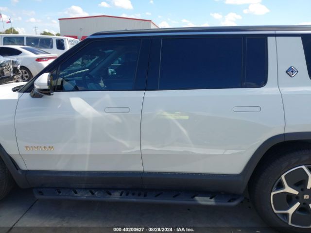 7PDSGABA8PN008059 Rivian R1s Adventure