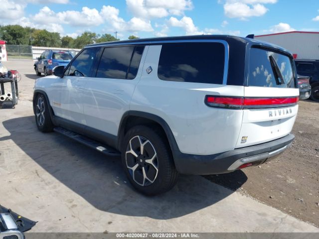 7PDSGABA8PN008059 Rivian R1s Adventure