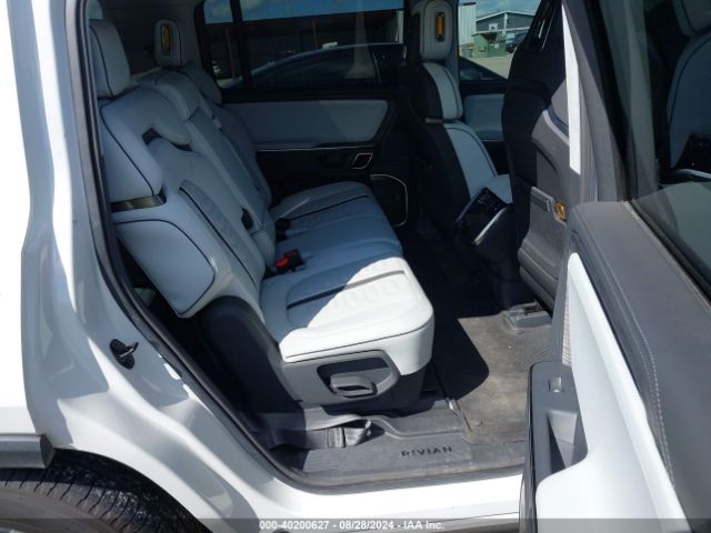 7PDSGABA8PN008059 Rivian R1s Adventure