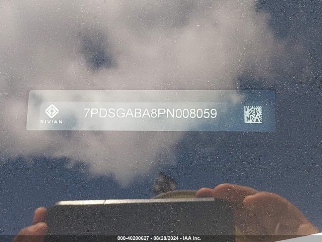 7PDSGABA8PN008059 Rivian R1s Adventure