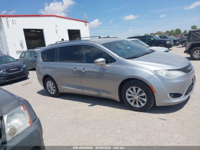 2C4RC1EG0JR149784 Chrysler Pacifica Touring L Plus