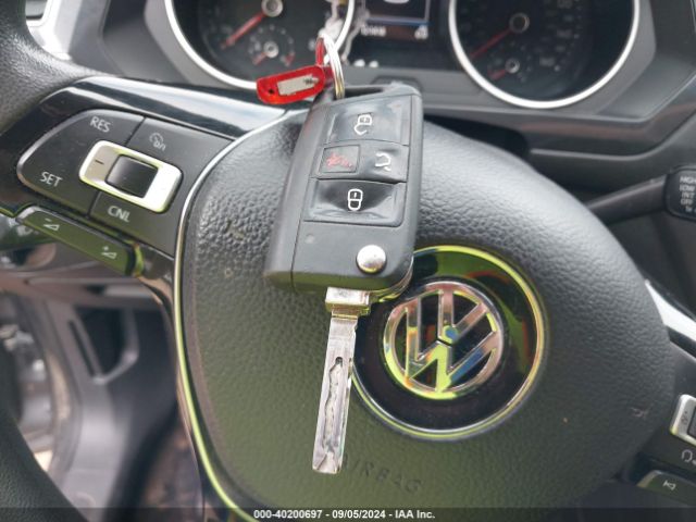 3VV1B7AX5JM023597 Volkswagen Tiguan 2.0t S