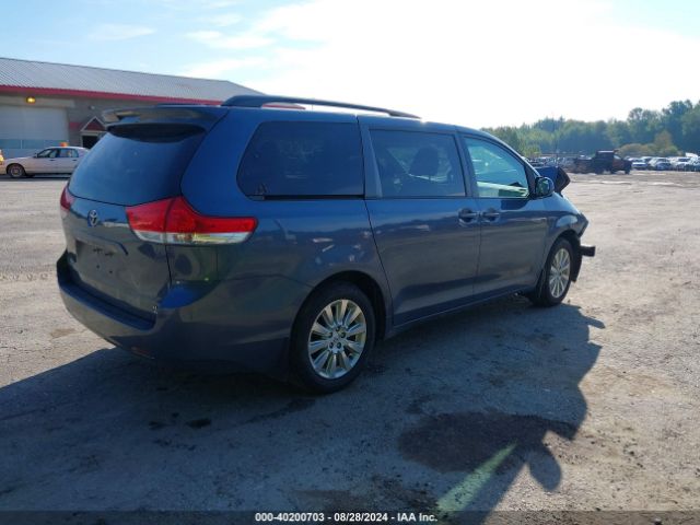 5TDDK3DC8ES074725 Toyota Sienna Xle 7 Passenger