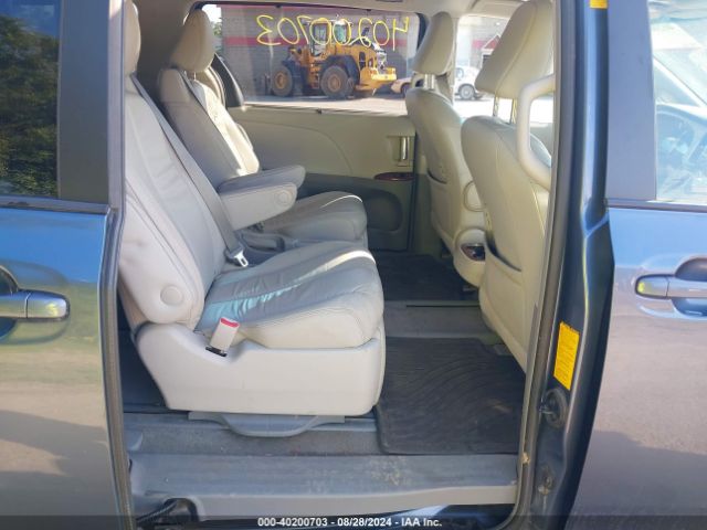 5TDDK3DC8ES074725 Toyota Sienna Xle 7 Passenger