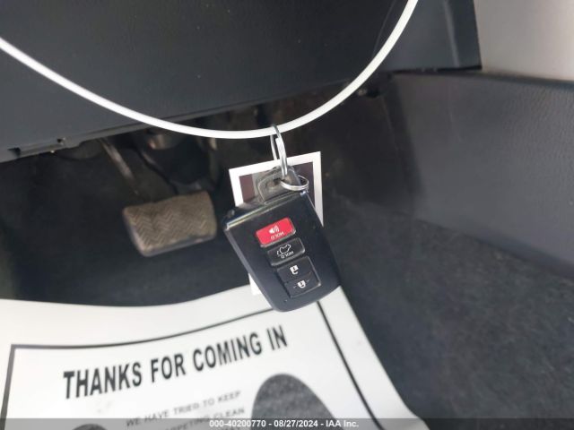 2T3YFREV8HW318126 Toyota Rav4 Limited
