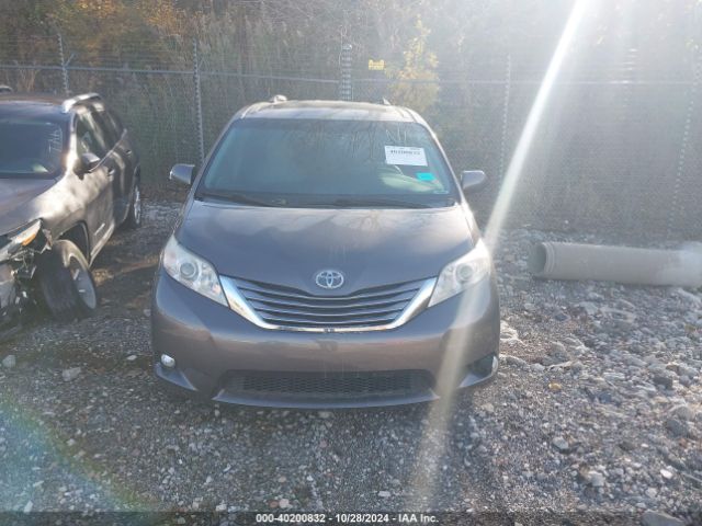 5TDYK3DC7GS715318 Toyota Sienna Xle 8 Passenger