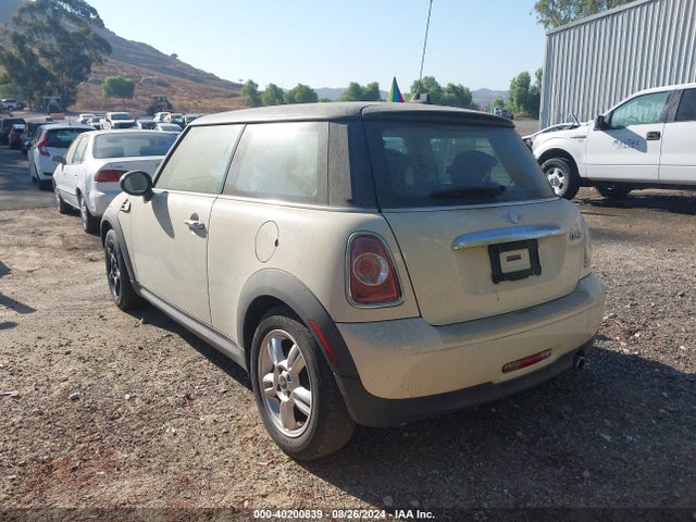 2013 MINI HARDTOP WMWSU3C5XDT678519 Photo 2
