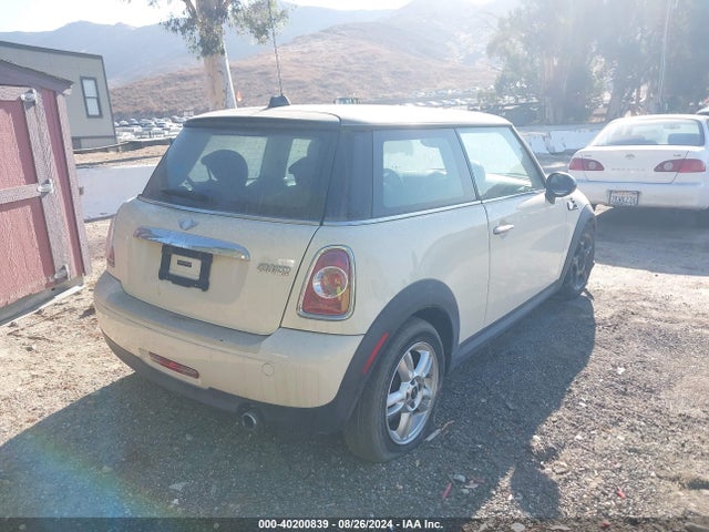 2013 MINI HARDTOP WMWSU3C5XDT678519 Photo 3