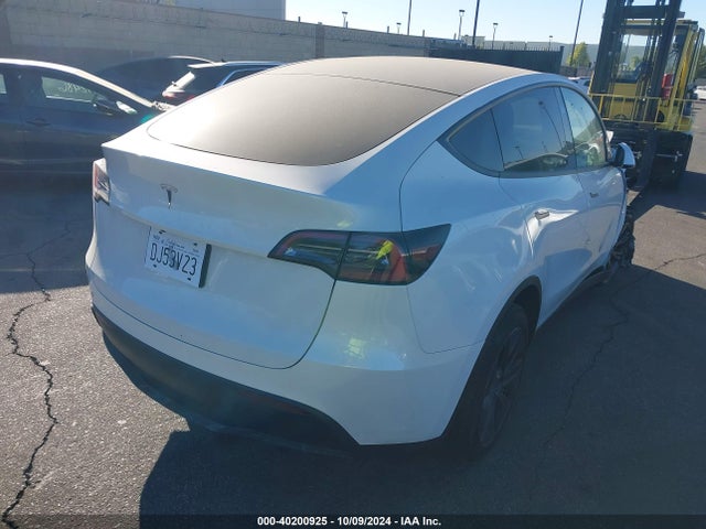 2024 TESLA MODEL Y 7SAYGDED0RF163654 Photo 3