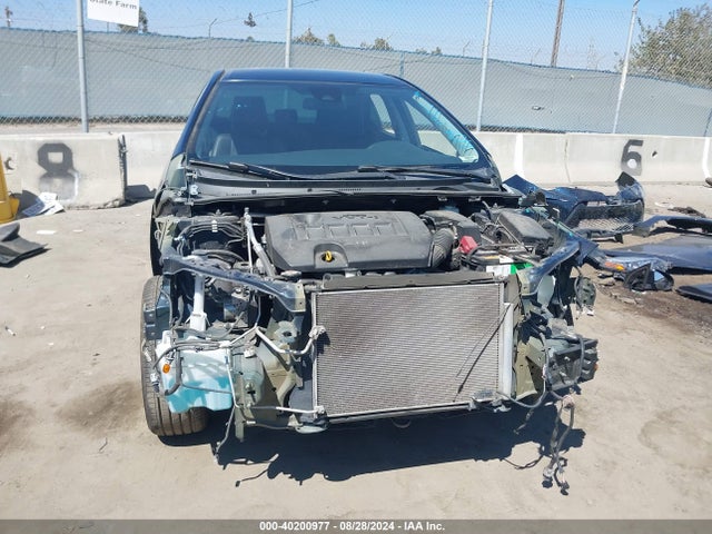 Toyota COROLLA SE 2018 5YFBURHE6JP742346 Image 13