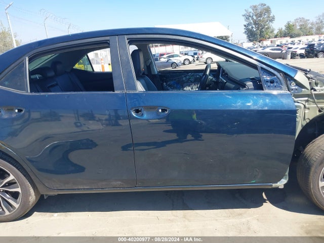 Toyota COROLLA SE 2018 5YFBURHE6JP742346 Image 14