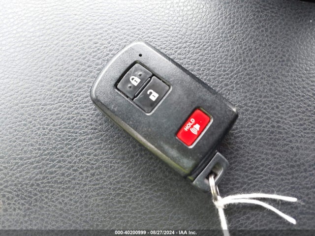 Toyota Rav4 Xle 2018 JTMRFREV7JD251316 Image 11
