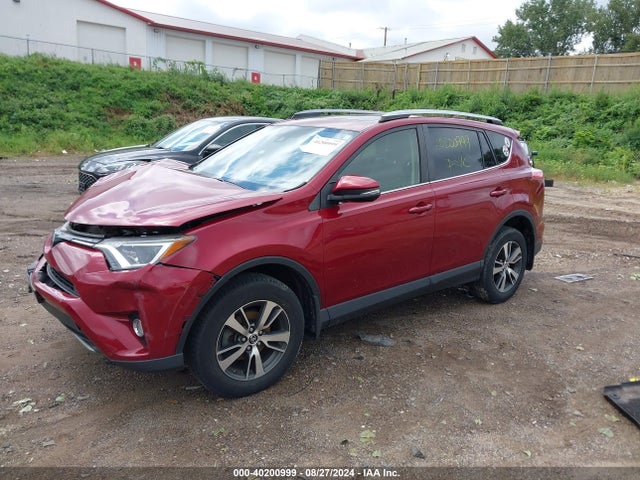 Toyota Rav4 Xle 2018 JTMRFREV7JD251316 Image 2