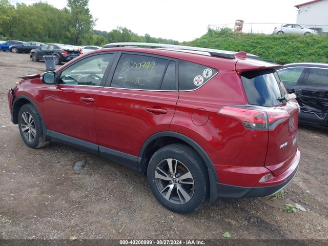 Toyota Rav4 Xle 2018 JTMRFREV7JD251316 Image 3