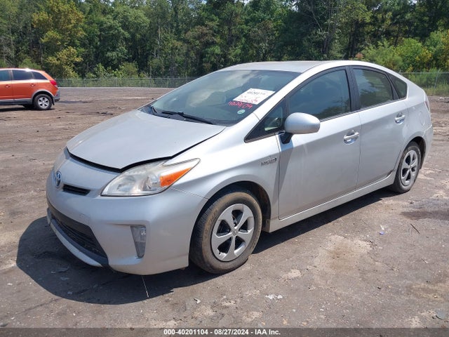 Toyota Prius Two 2014 JTDKN3DU4E0383151 Image 2