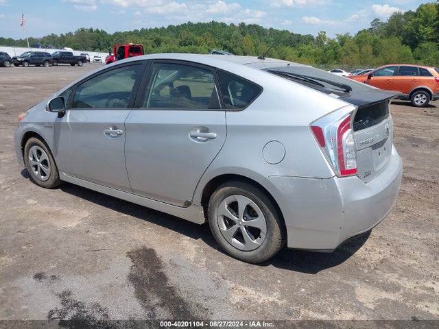 Toyota Prius Two 2014 JTDKN3DU4E0383151 Image 3