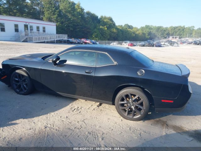 2C3CDZAG0NH151610 Dodge Challenger Sxt