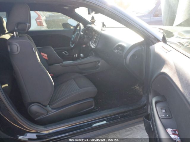 2C3CDZAG0NH151610 Dodge Challenger Sxt