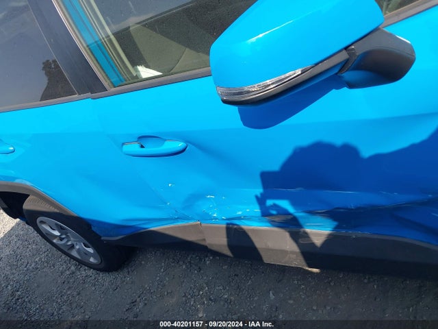 Toyota RAV4 LE 2019 JTMK1RFV5KJ007021 Image 13