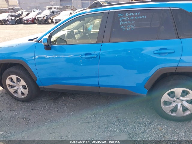 Toyota RAV4 LE 2019 JTMK1RFV5KJ007021 Image 14