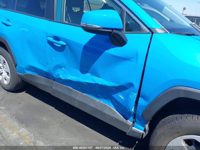 Toyota RAV4 LE 2019 JTMK1RFV5KJ007021 Image 6