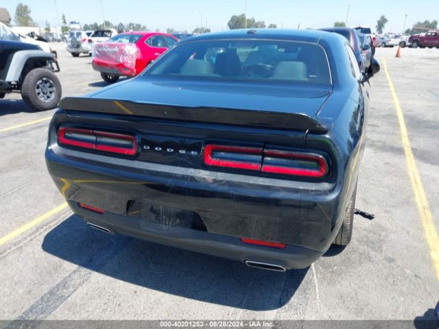 2C3CDZJG7KH735126 Dodge Challenger Gt