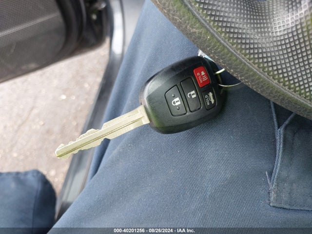Toyota COROLLA LE 2015 5YFBURHE3FP337651 Image 11