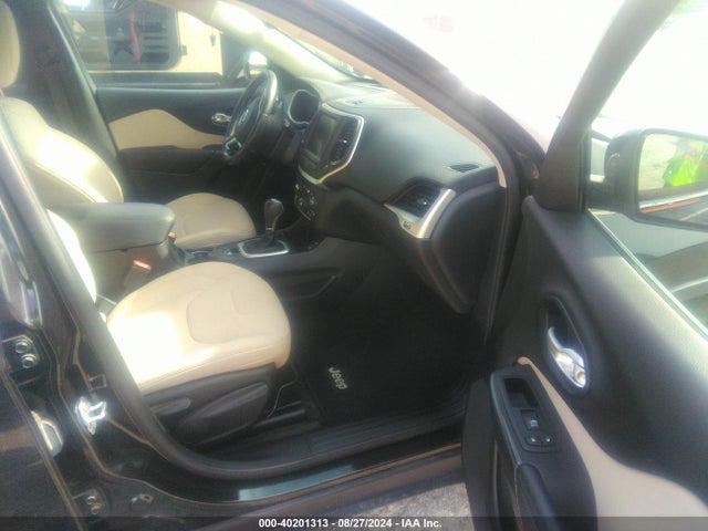 1C4PJLCS2GW329199 Jeep Cherokee Latitude