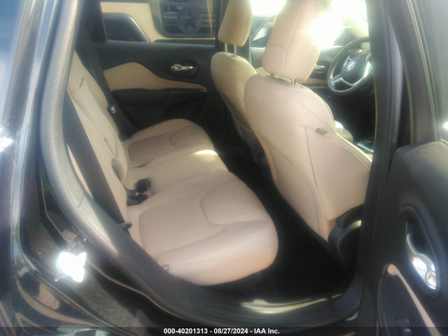 1C4PJLCS2GW329199 Jeep Cherokee Latitude
