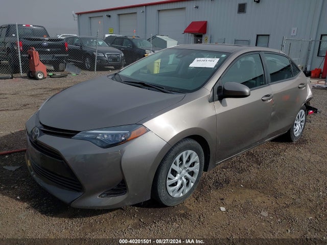 Toyota COROLLA LE 2018 2T1BURHE5JC018180 Image 2