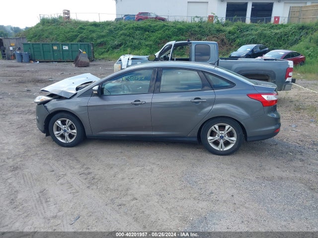 Ford FOCUS SE 2014 1FADP3F29EL355266 Image 14
