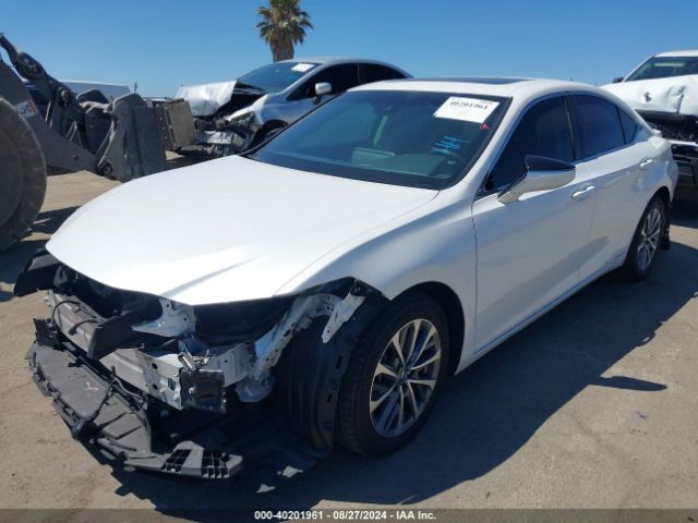 58ACA1C17NU016267 Lexus ES 300H