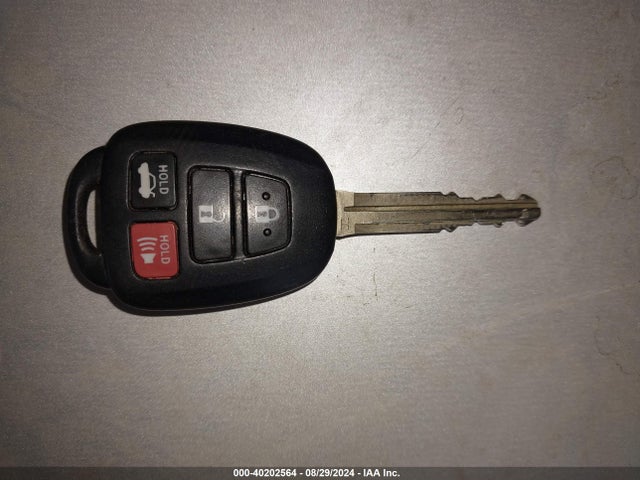 Toyota COROLLA LE 2016 5YFBURHE4GP503256 Image 11