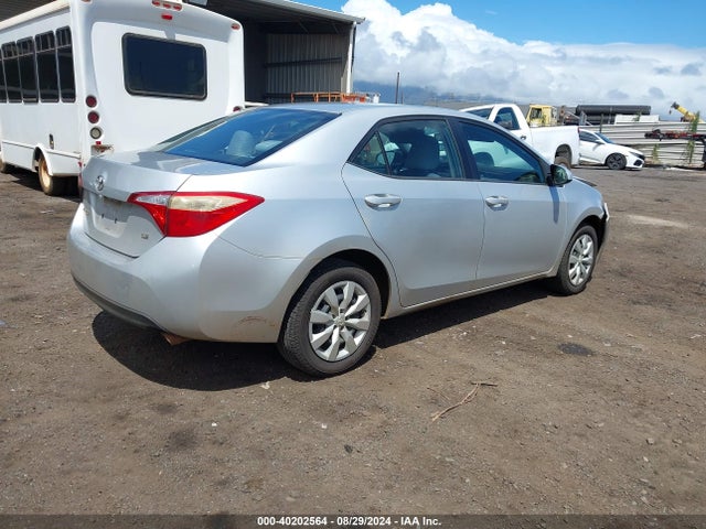 Toyota COROLLA LE 2016 5YFBURHE4GP503256 Image 4